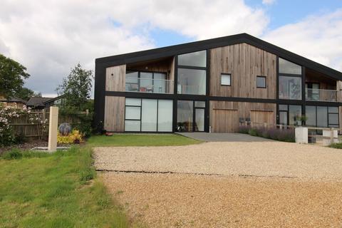 4 bedroom barn conversion for sale, Sutton Road, Eyeworth