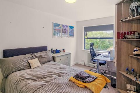 22 Highfield Green, Epping, CM16 5HD
