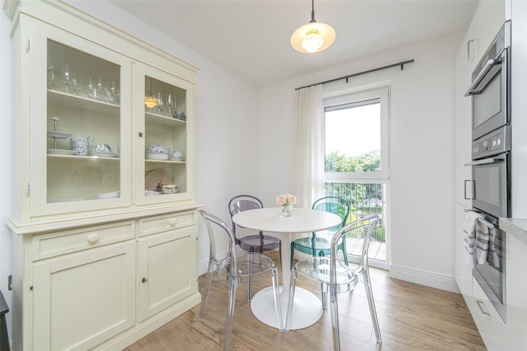 Dining Kitchen Alt
