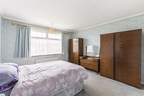 35 Squires Way, Dartford, DA2 7NN