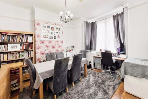 4 bedroom terraced house for sale, Bittacy Hill, Mill Hill