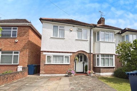 4 bedroom semi-detached house for sale, Whitchurch Gardens, Edgware