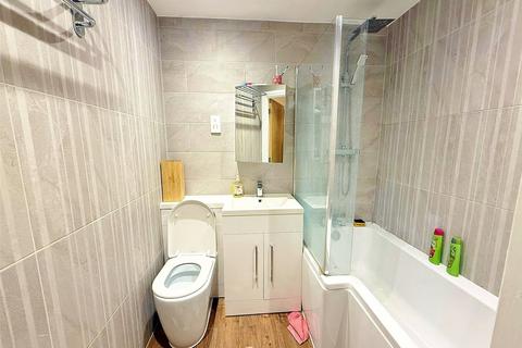undefined, Chertsey Road, Woking, Surrey, GU21