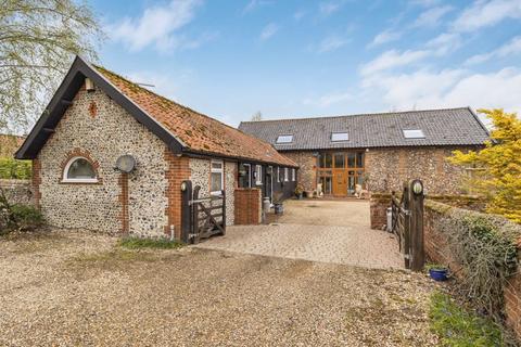 6 bedroom country house for sale, Thetford Road, Fakenham Magna