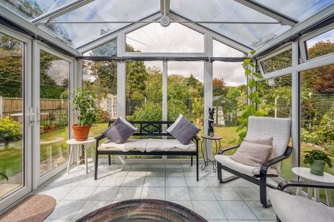 20 Penn Meadow, Stoke Poges, Slough, SL2 4EB