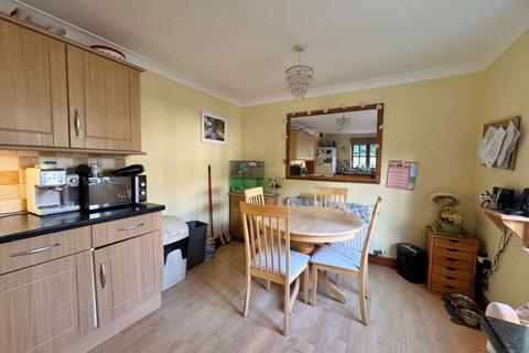 1 Croppins Close, Buckfastleigh, TQ11 0EY