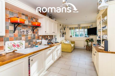 4 bedroom detached house to rent, Compton, Winchester