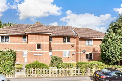 2 bedroom flat for sale, Churchill Avenue, Chatham, Kent