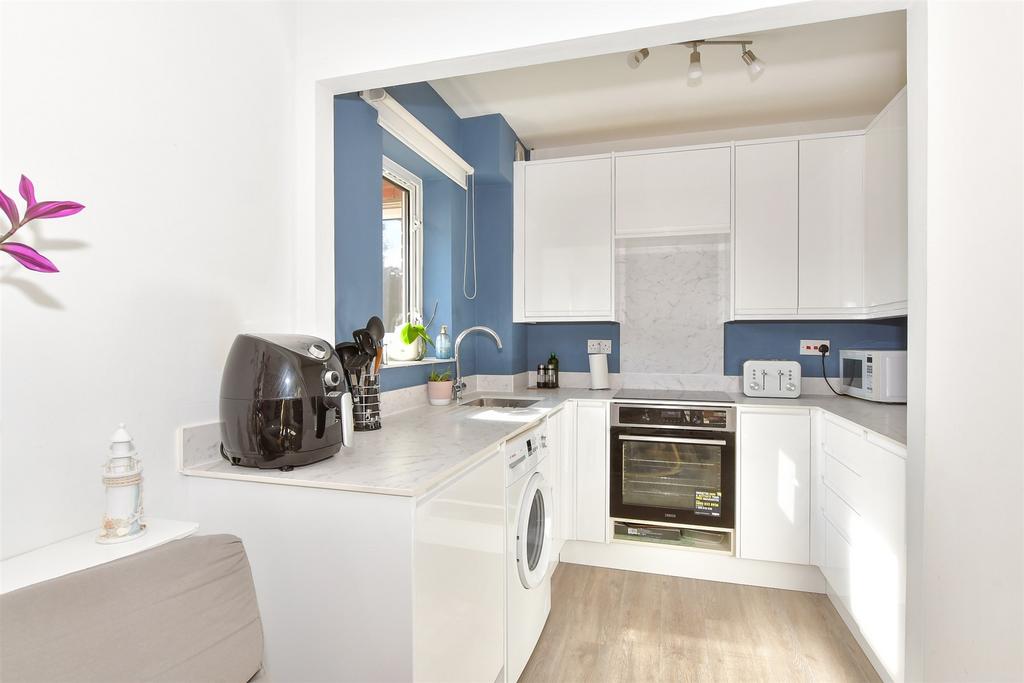 Kitchen/Lounge/ Dining Area