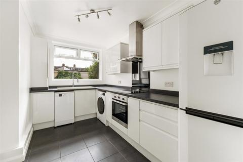 2 bedroom apartment to rent, Woodford Road, South Woodford