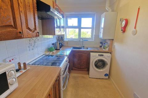 2 bedroom flat for sale, Steyne Road, Bembridge, Isle of Wight, PO35 5XH