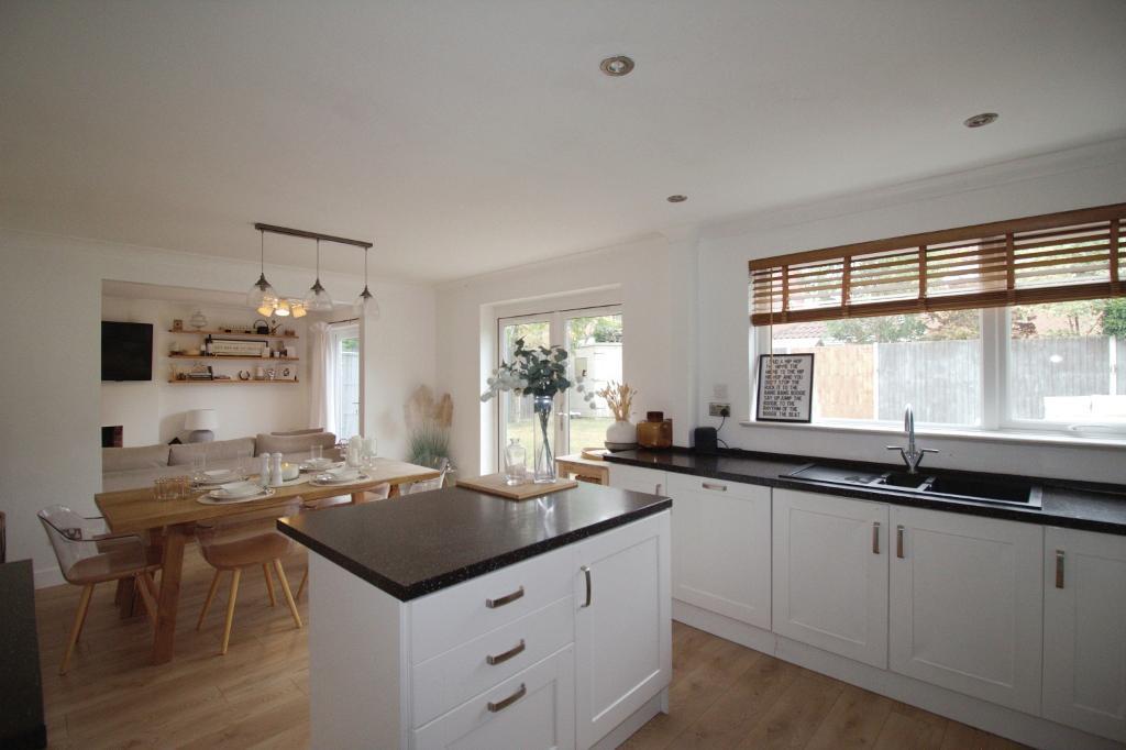 Kitchen Dining Area