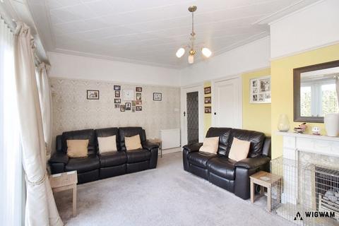 3 bedroom detached bungalow for sale, Legarde Avenue, Anlaby Road, HU4