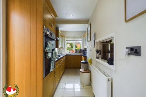 102 Rosebery Avenue, Gloucester, GL1 5EJ