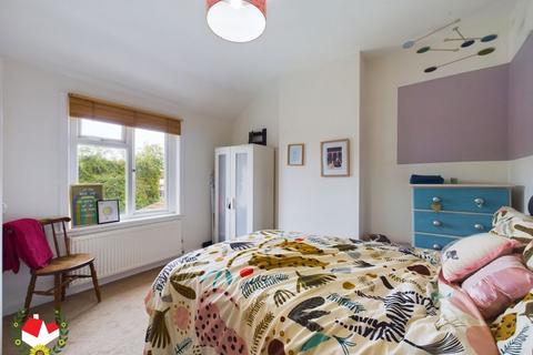 102 Rosebery Avenue, Gloucester, GL1 5EJ