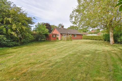 3 bedroom detached bungalow to rent, Sustead Road, Lower Gresham, Norwich