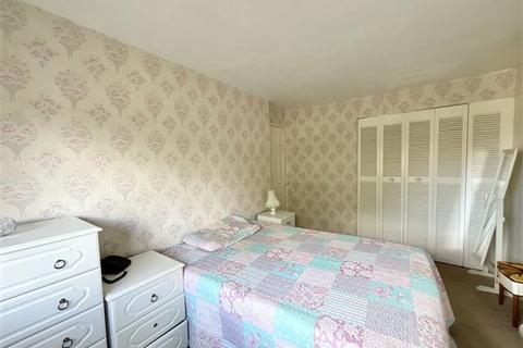 50 Medlock Drive, Sheffield, S13 9BB
