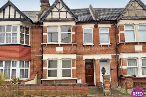 2 bedroom flat for sale, Bournemouth Park Road, Southend