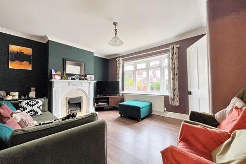 3 bedroom semi-detached house for sale, Coventry Avenue, Worcester WR2