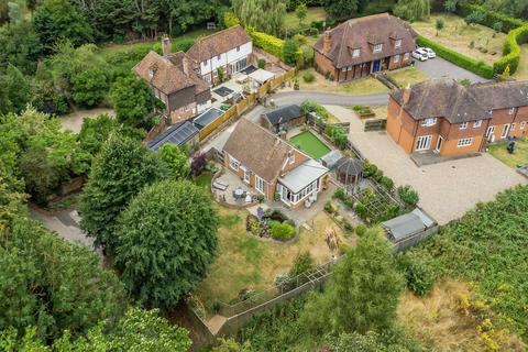 4 bedroom detached bungalow for sale, Bucksford Lane, Ashford TN23