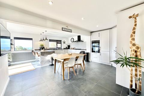 24 Fairfield, Ilfracombe, EX34 9ND