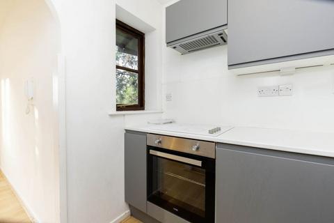 1 bedroom apartment to rent, NW11