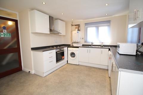 3 bedroom semi-detached house to rent, School Lane, Surrey TW20