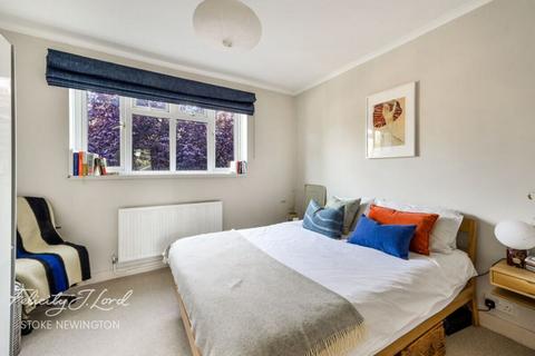 1 bedroom flat for sale, Hawksley Road, Stoke Newington, N16