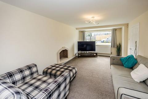 155 Foxcroft Drive, Brighouse, HD6 3UP