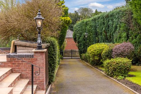 6 bedroom detached house for sale, The Heights, Bentmeadows, Rochdale, Lancashire