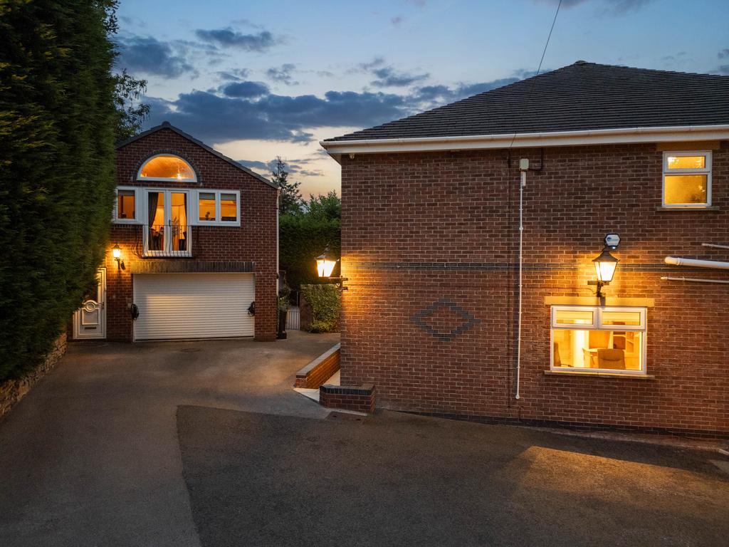 20240817-2051 twilight - The Heights, Bentmeadows,