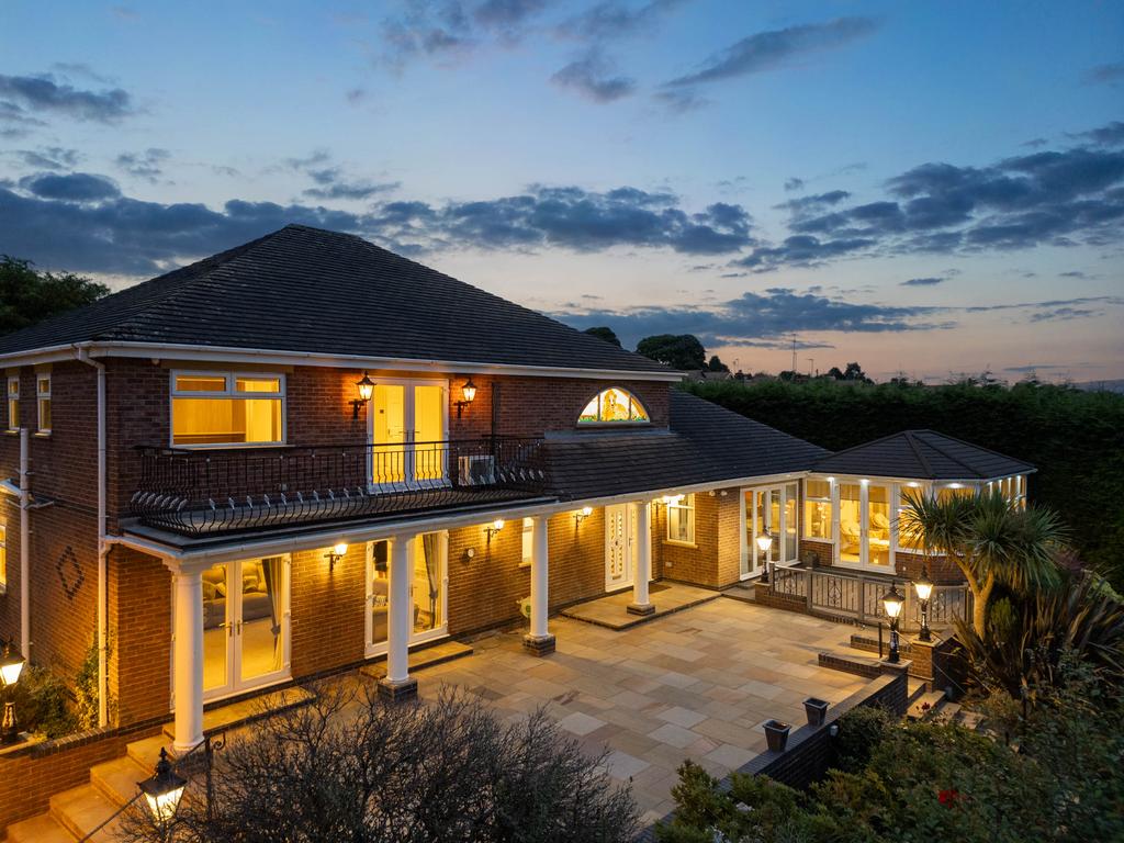 20240817-2051 twilight - The Heights, Bentmeadows,