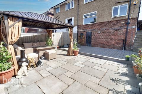 13 Fairway, Northampton, NN2 7JX