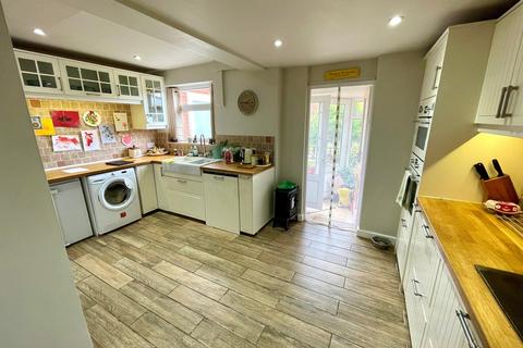 8 Addison Grove, Wednesfield, Wolverhampton, WV11 1AL