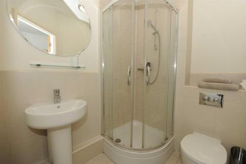 2 bedroom flat for sale, Midland Road, Wellingborough