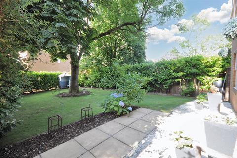 5 bedroom detached house for sale, Beacon Grove, Stone