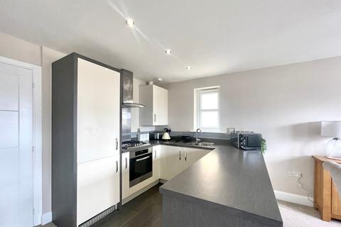 2 bedroom apartment for sale, Tennyson Avenue, Huddersfield, HD3