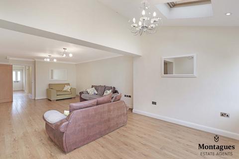 1, The Hedgerows Crossing Road, Epping, CM16 7BQ