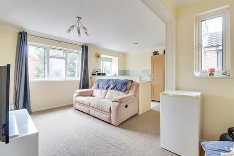 1 bedroom flat for sale, Trianon Court, Rectory Road, Basildon SS13