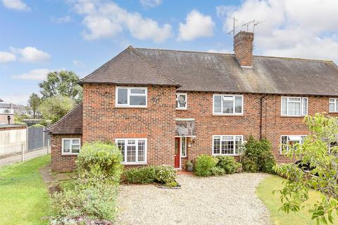 2 bedroom ground floor maisonette for sale, Glebe Road, Cranleigh, Surrey