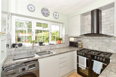 2 bedroom ground floor maisonette for sale, Glebe Road, Cranleigh, Surrey