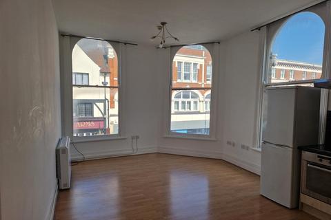 2 bedroom flat to rent, Kilburn High Road, London NW6