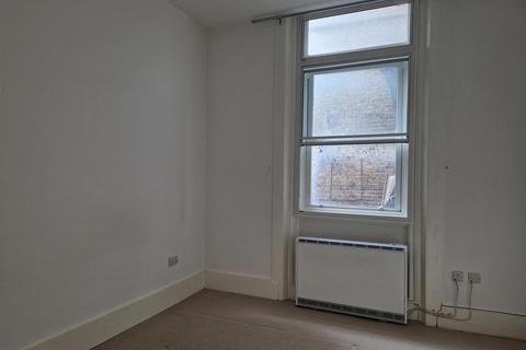 2 bedroom flat to rent, Kilburn High Road, London NW6