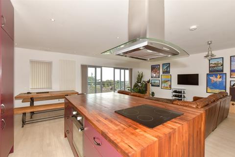 73 Chichester Road, Sandgate, Folkestone, CT20 3BP