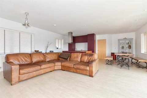 73 Chichester Road, Sandgate, Folkestone, CT20 3BP