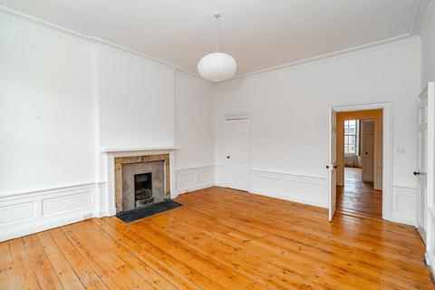 2 bedroom flat for sale, 5 (2F2) Dundas Street, New Town, Edinburgh, EH3 6QG