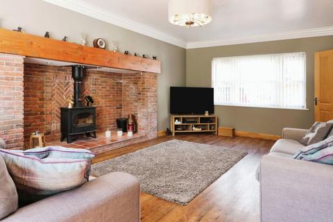 4 bedroom detached house for sale, Church View, Grimsby DN36