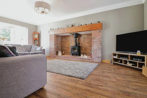 4 bedroom detached house for sale, Church View, Grimsby DN36