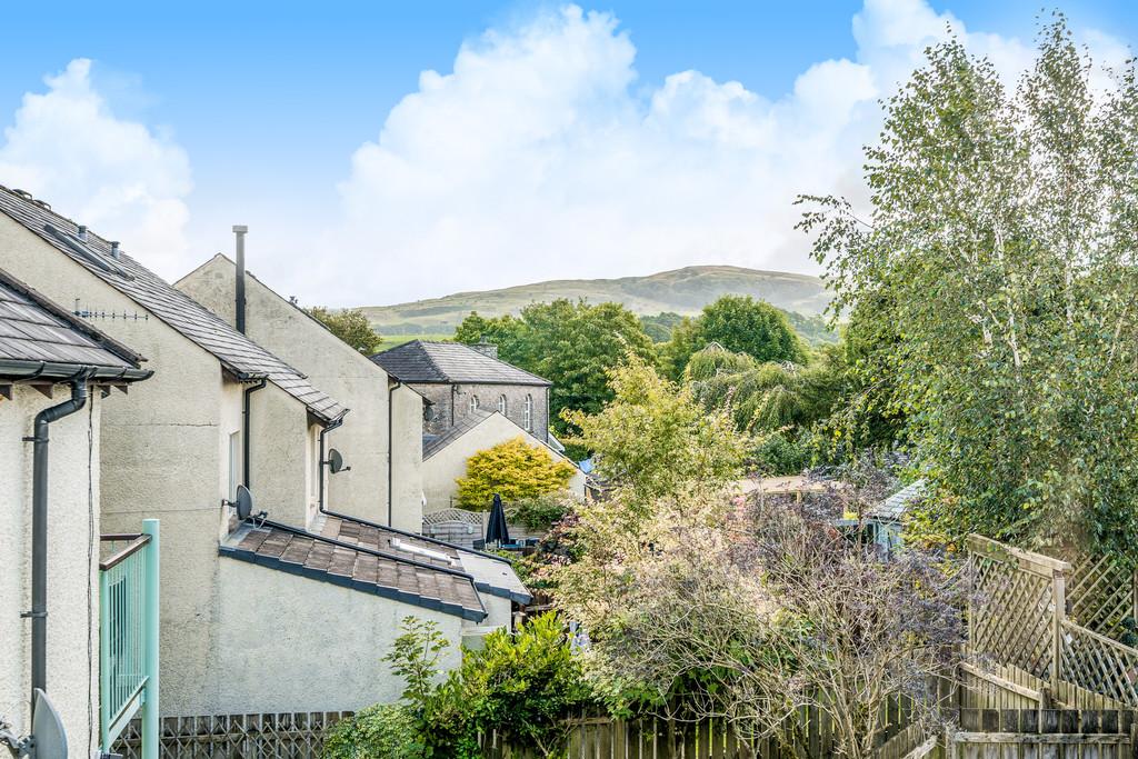 Views to Benson Knott