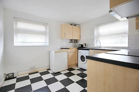 2 bedroom flat for sale, Wyness Avenue, Little Brickhill MK17